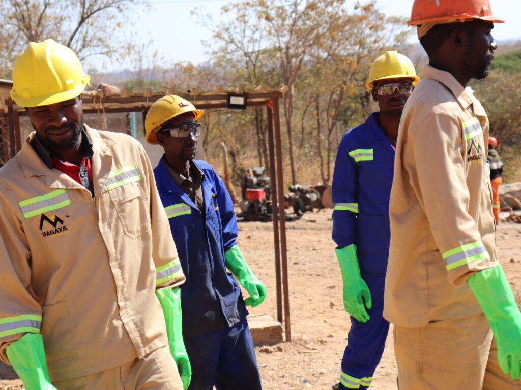 Zimbabwean artisanal mine workers at Magaya Mine in Chegutu